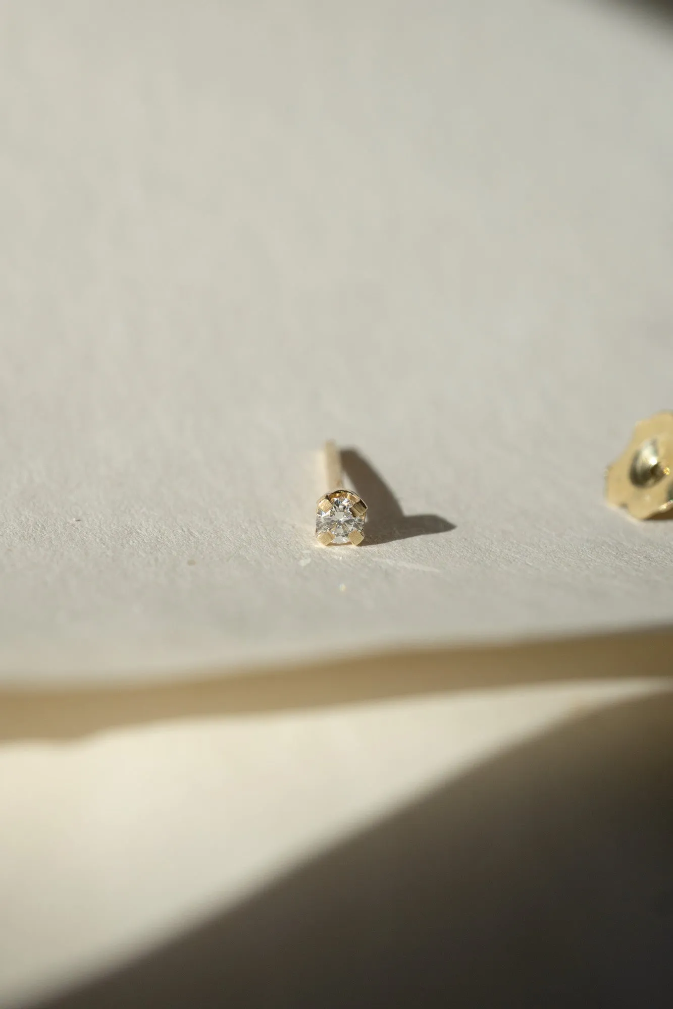 14k Yellow Gold White Diamond Solo Stud Earring / 2mm