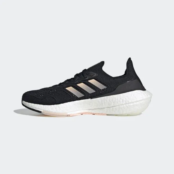     22  Adidas ULTRABOOST 22 HEAT.RDY W H01174