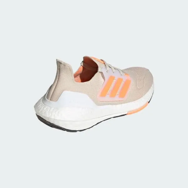     22  Adidas ULTRABOOST 22 W FTW GX6666