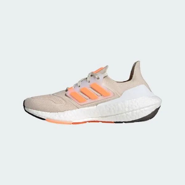     22  Adidas ULTRABOOST 22 W FTW GX6666