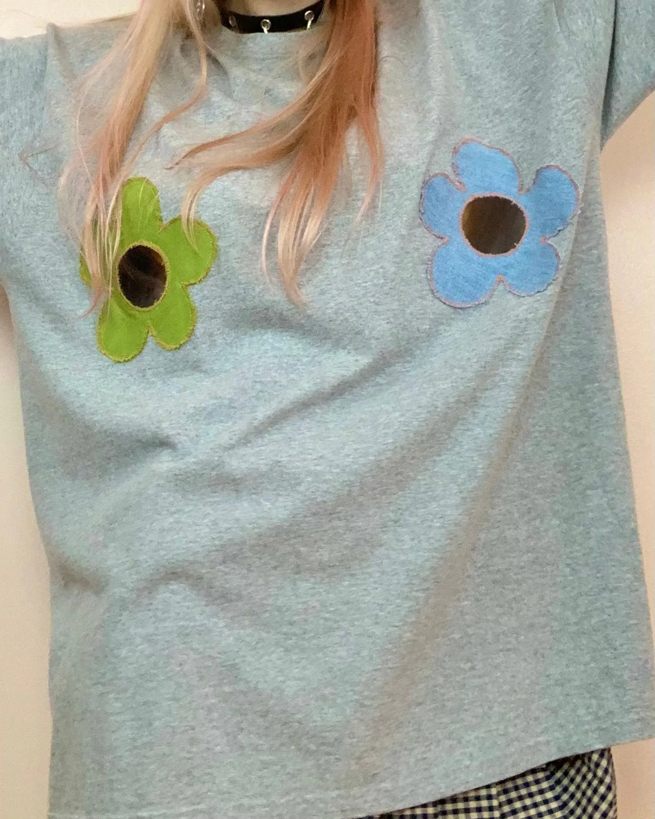 Cutout vinyl scrap flower tee