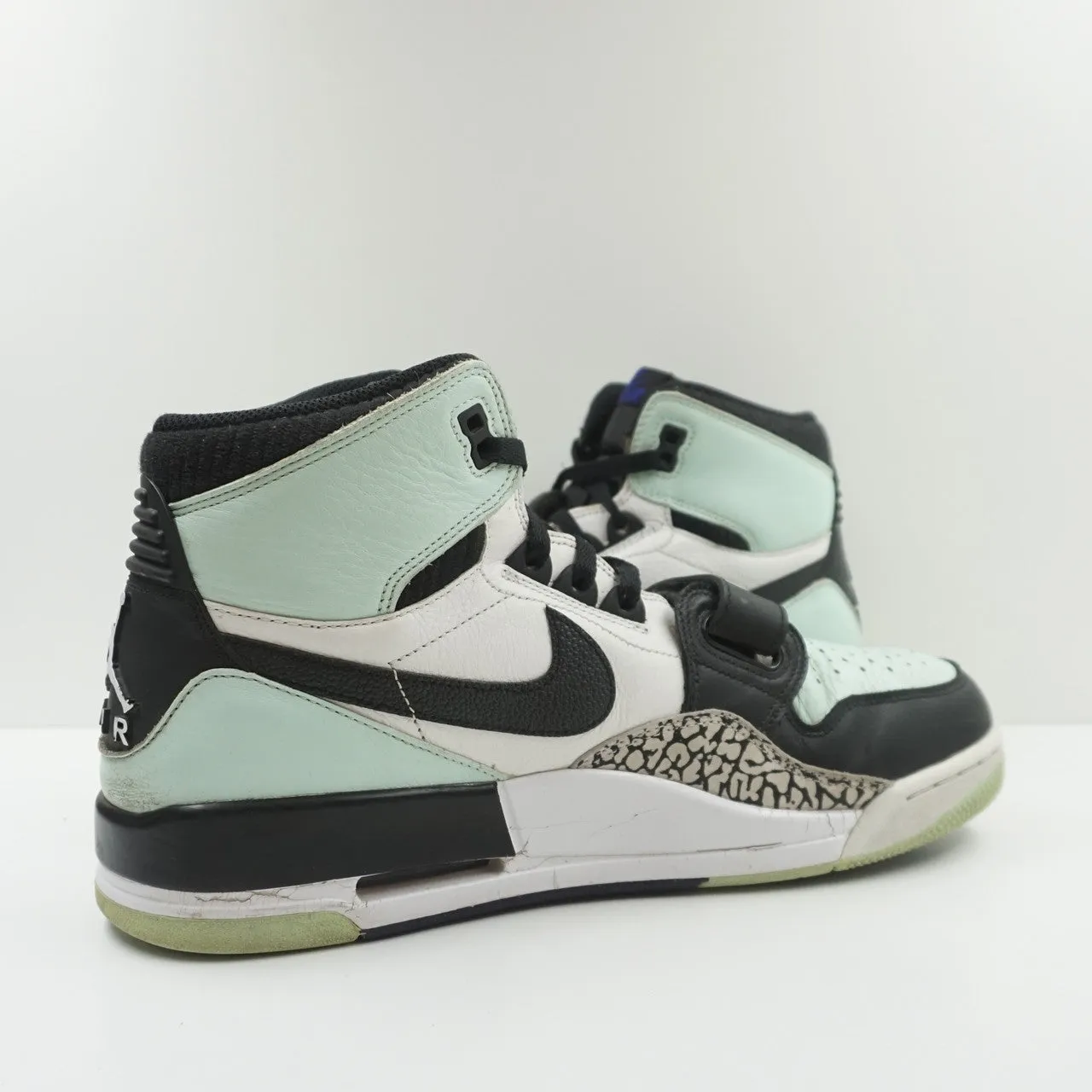 Jordan Legacy 312 Igloo