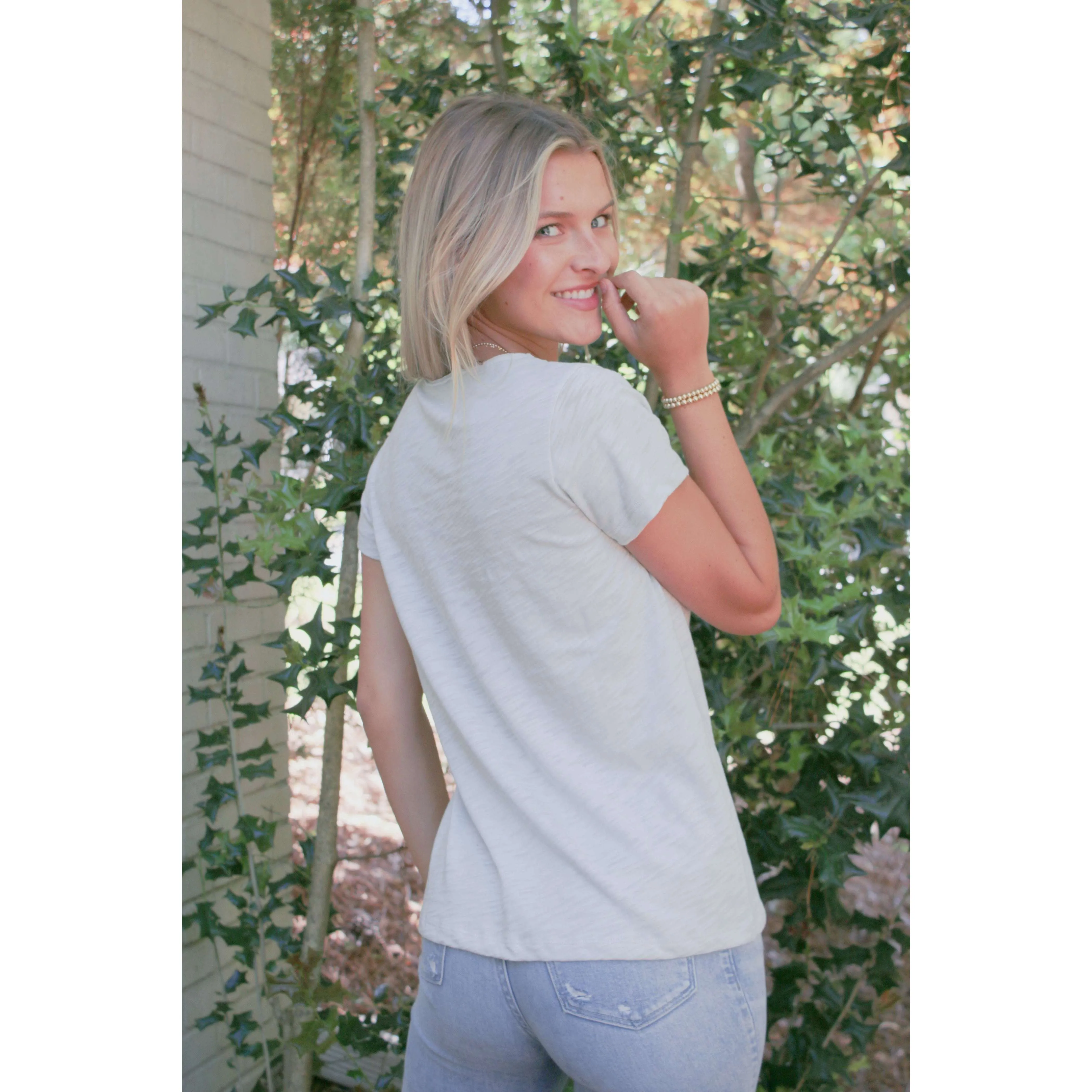 Short Sleeve MESSY V Tee in Pale Blue