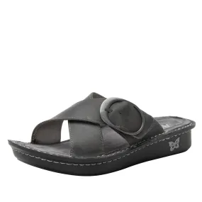 Vanya Oiled Ash Sandal