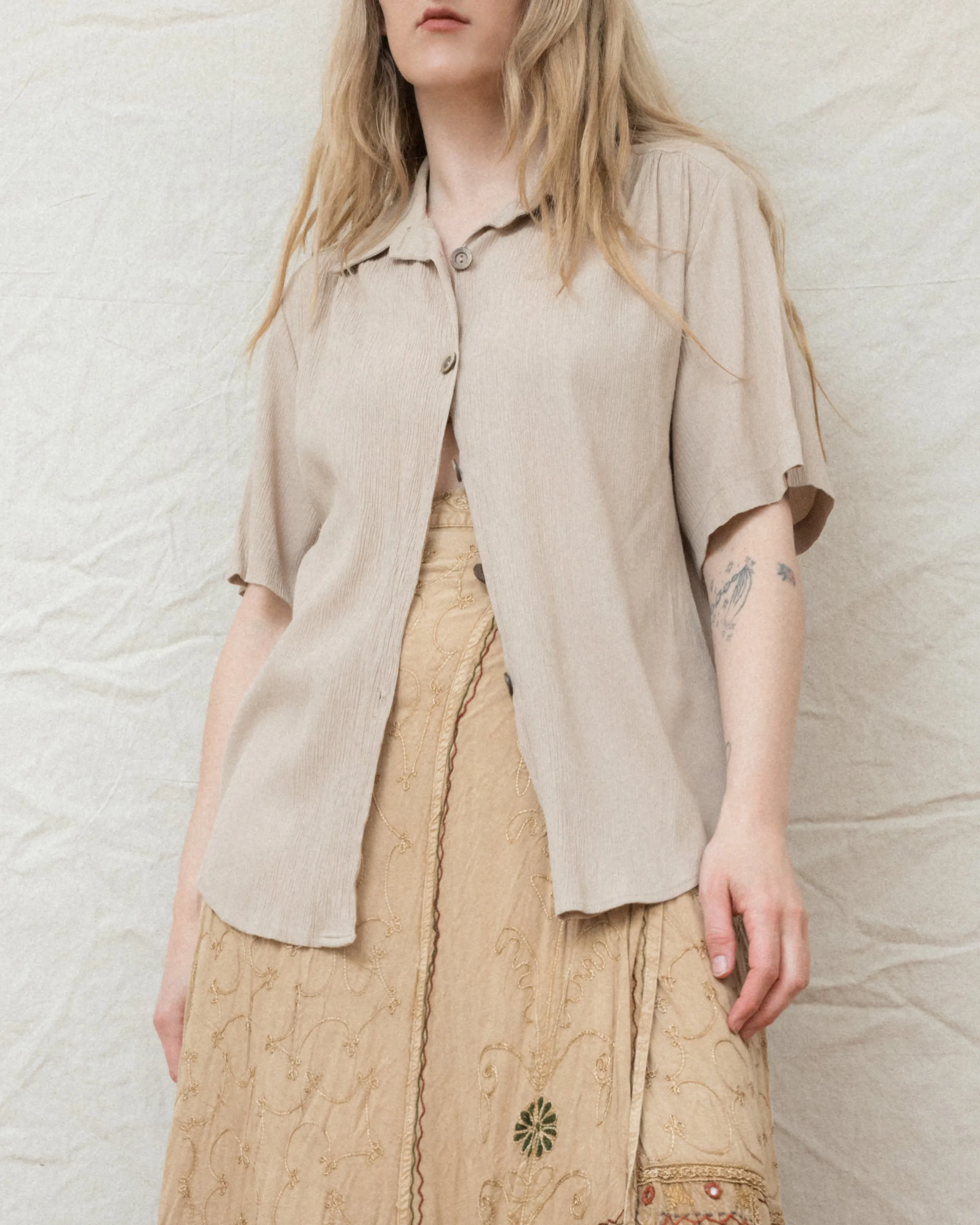 Vintage Beige Crinkle Shirt (S/M)